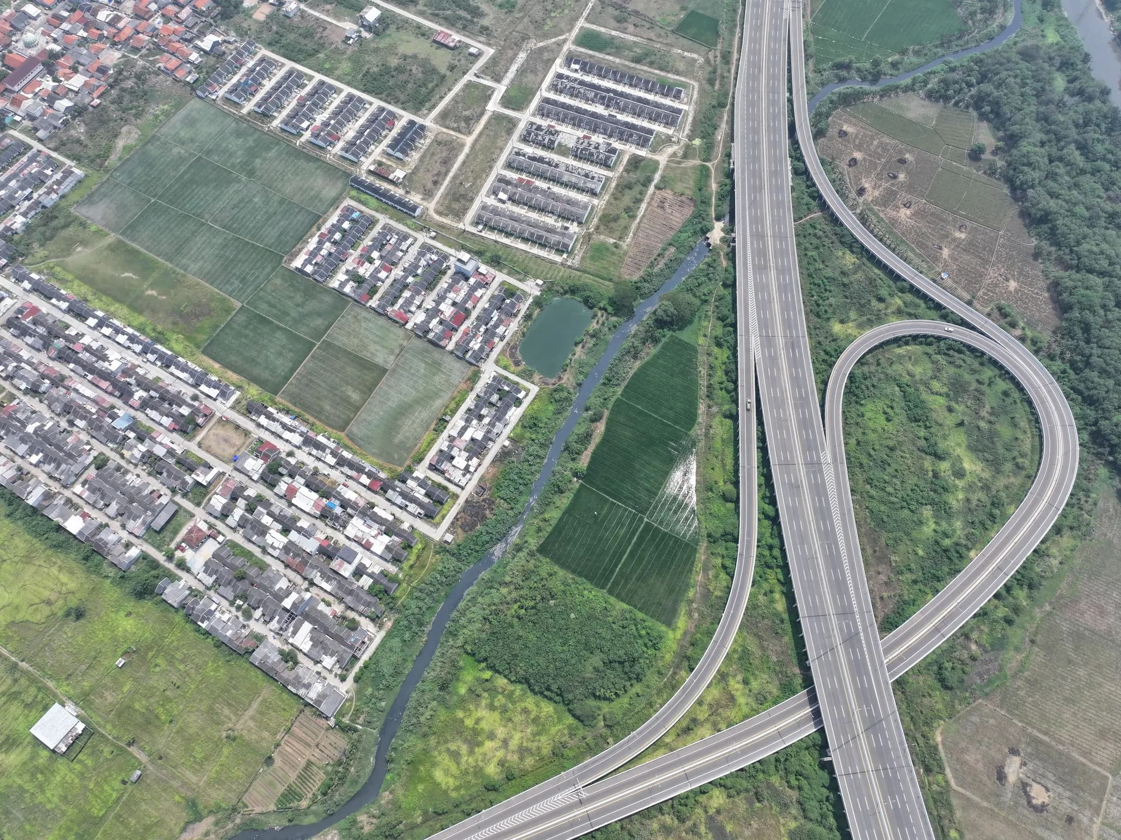 Foto udara ruas Jalan Tol Cibitung-Cilincing